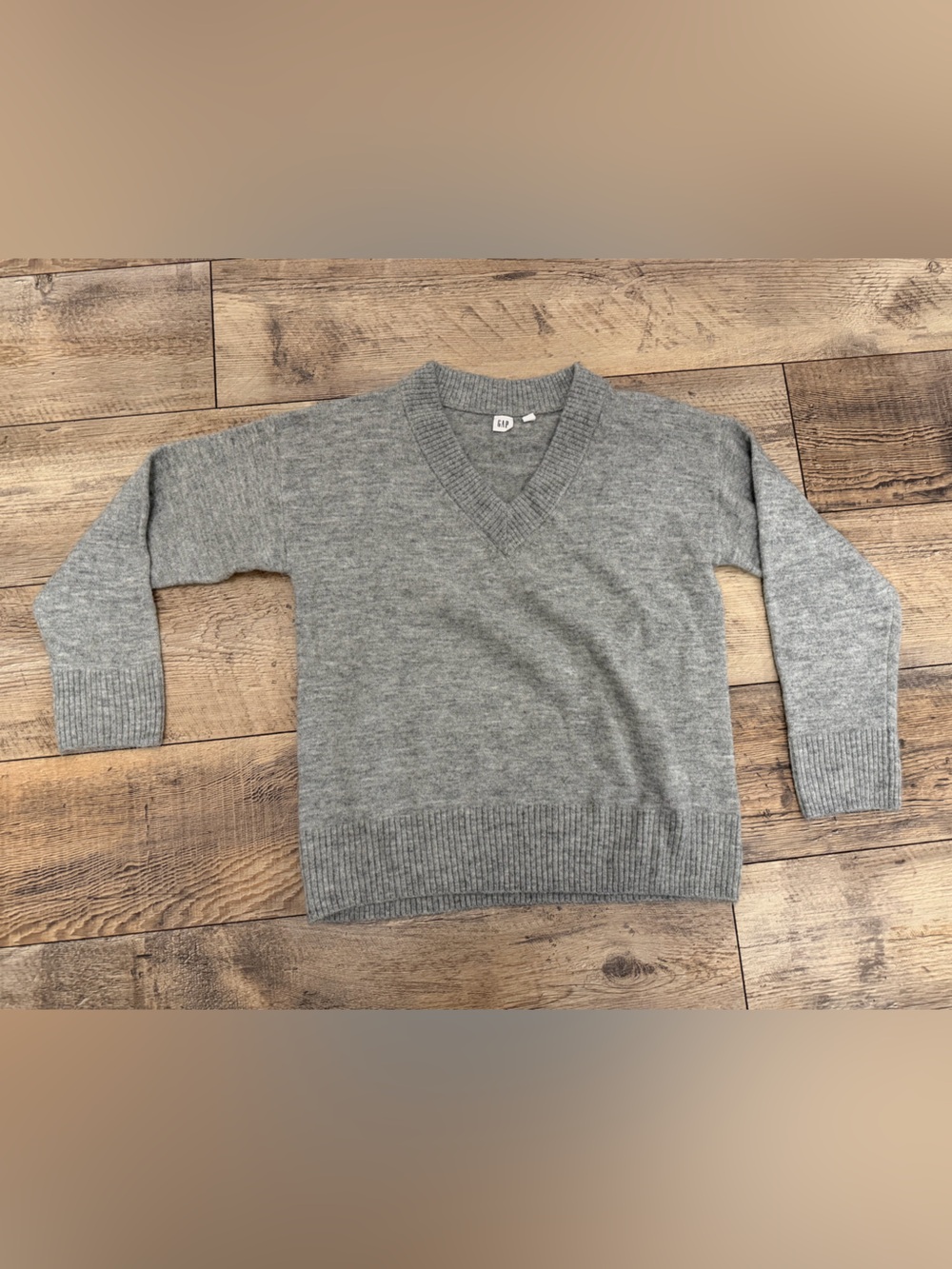 GAP CashSoft Women's Light Gray V-Neck Sweater